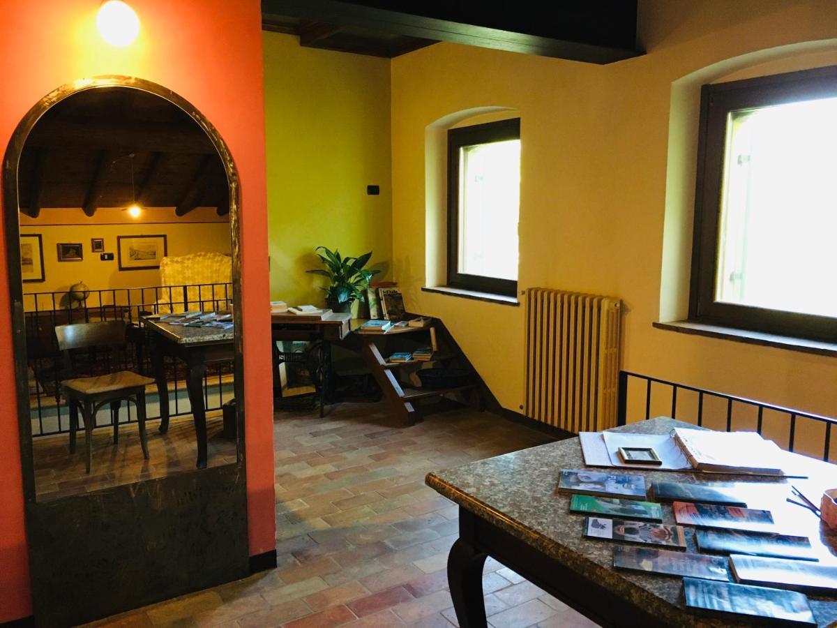 B&B Ai Tre Confini Monzambano Exterior foto